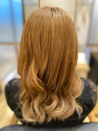 セミロング サイトウ ナツキのヘアスタイル