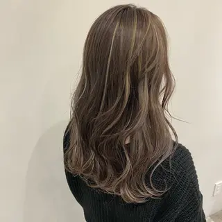セミロング 白髪ぼかし　似合わせ 黒須　雄哉のヘアスタイル