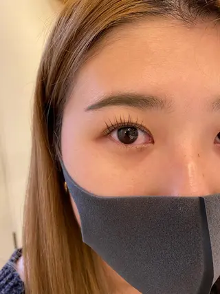 マツエク・マツパ miien(SALONVILLAGE内)所属・MOE /渋谷・明治神宮前のマツエク・マツパデザイン