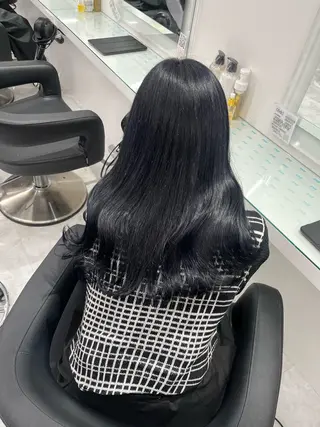 ミディアム 大人っぽ透明感暗髪 🤍shio🤍のヘアスタイル