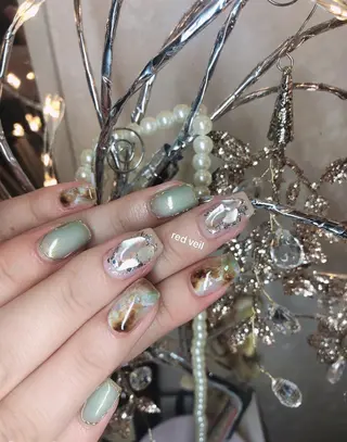 ミディアム ネイル 長さ出し専門 nynaのネイルデザイン