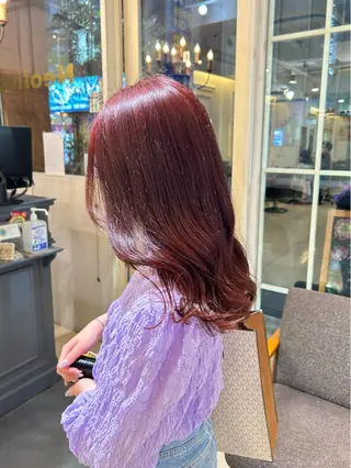 カラー moeka 表参道のヘアスタイル