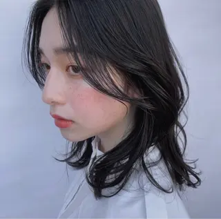 ミディアム 岩堀 氷河のヘアスタイル