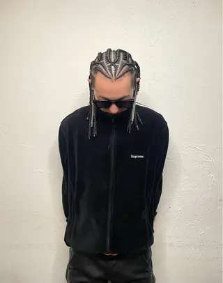 メンズ コーンロウ／ブレイズ SYUのヘアスタイル