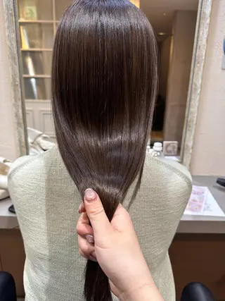 ロング 艶髪に✧ / 透明感 カラー / 冨成のヘアスタイル