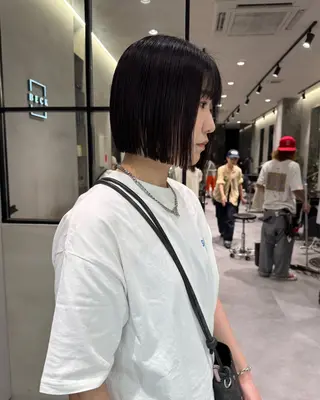 ショート ハルヒ/ハイトーン/ ボブのヘアスタイル