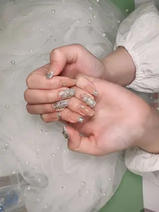 ネイル Shineジェル& チップ長さだしのネイルデザイン