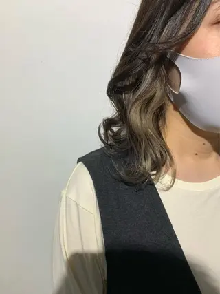 ミディアム カラー 🌈8月末までシャ イン輝きハイトーン✨のヘアスタイル