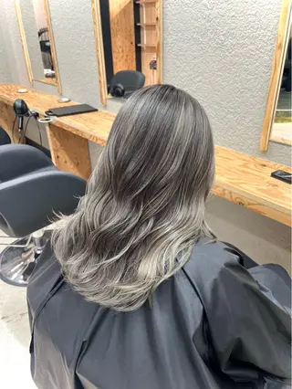 セミロング カラー 💖梅田レイヤー💖 副店長Tsubasaのヘアスタイル