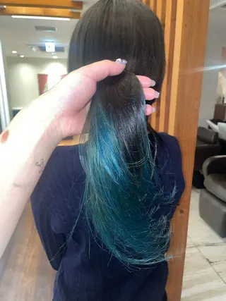 セミロング カラー リカ/ハイトーン ・オリーブ🍀のヘアスタイル