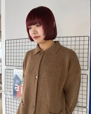 ミディアム カラー AOI ハイトーン/ボブのヘアスタイル
