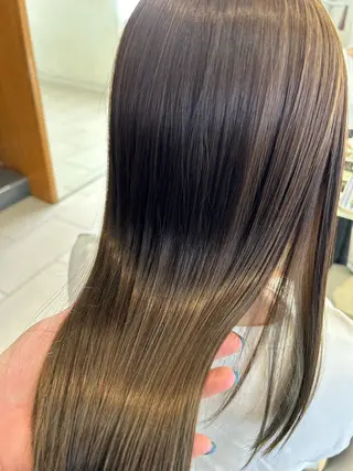 ミディアム 高階 深雪のヘアスタイル