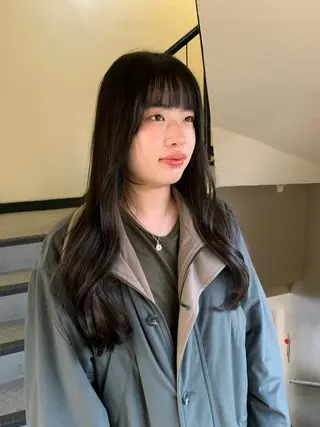ロング カラー riho🪻暗髪/ 色持ちがいいカラーのヘアスタイル