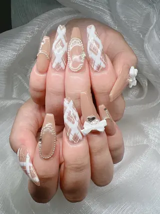 ネイル Lee Nails チップ長さだし専門店のネイルデザイン