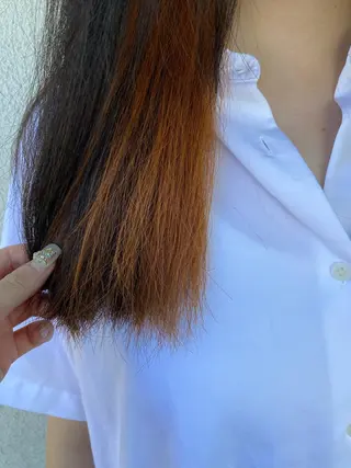 カラー 岩本 紋音のヘアスタイル