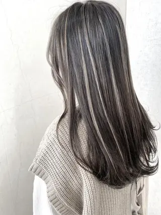 セミロング amie 錦糸町のヘアスタイル