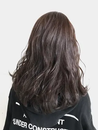 セミロング 透明感カラー 金村真子のヘアスタイル