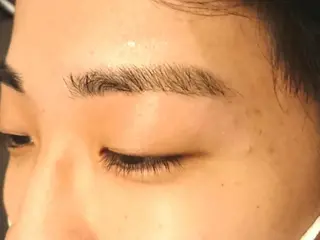 メンズ マツエク・マツパ 口コミ高評価🌠眉と まつ毛の専門MIKIのマツエク・マツパデザイン