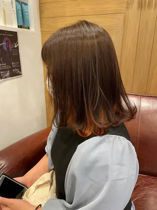 ミディアム カラー 細沼 葵のヘアスタイル