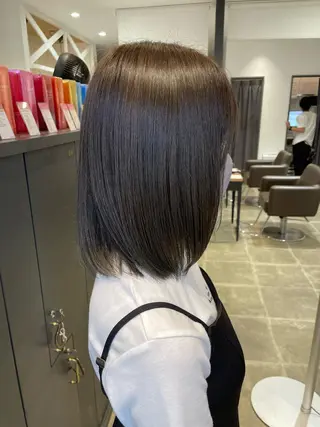 ミディアム 細沼 葵のヘアスタイル