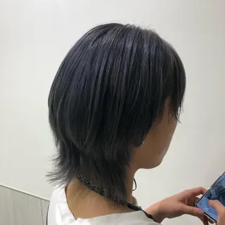 ショート 透明感カラー🩵 mioのヘアスタイル