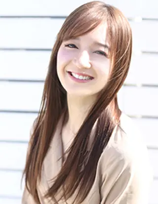 ロング Earth中島 育枝のヘアスタイル