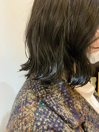 ミディアム 齋藤 志穂のヘアスタイル