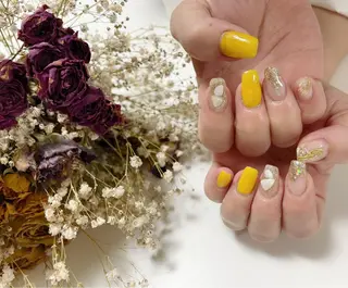 ネイル 𝓇𝒶𝓃𝒶𝓃 𝓃𝒶𝒾𝓁のネイルデザイン