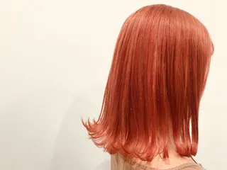 ミディアム カラー Kro ハイトーン×ブリーチのヘアスタイル