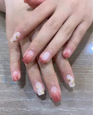 ネイル 藤井 里緒奈のネイルデザイン