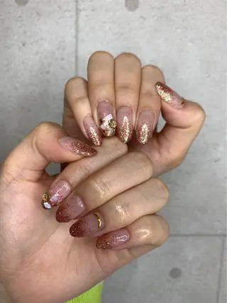 ネイル imymemine所属・渡邊 束紗のネイルデザイン