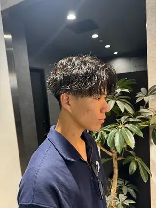 ショート カラー パーマ ヘアアレンジ メンズ スパイキー/フェザー /波巻き/かいとのヘアスタイル