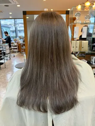 ロング カラー 亀山 来未のヘアスタイル