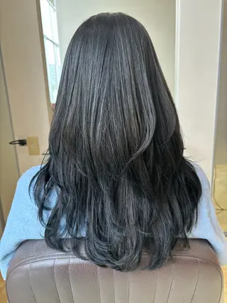 ロング カラー 亀山 来未のヘアスタイル