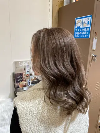 セミロング 山本 眞白のヘアスタイル