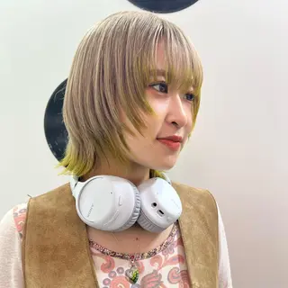 ショート カラー ヘアアレンジ 🧨ブリーチー×ボブ レイヤー💎じゅえるのヘアスタイル