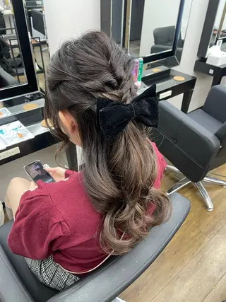 ロング ヘアアレンジ 𝙃𝘼𝙍𝙐🎀 韓国×エクステのヘアスタイル