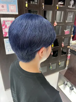 ショート 🖤デザインカラー❤ kana🖤のヘアスタイル