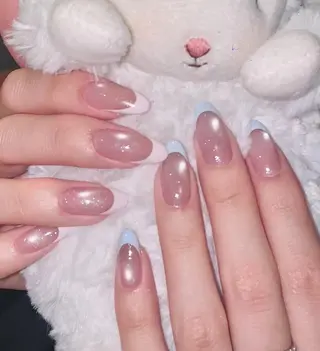 ネイル RAFFINE 月🦋🩵のネイルデザイン