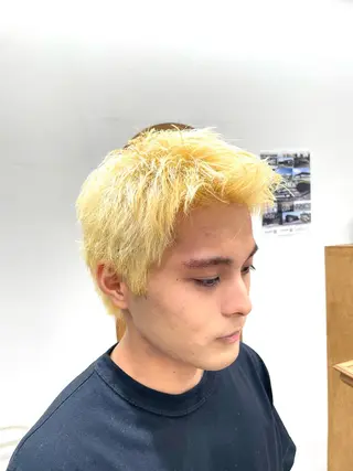 カラー メンズ 慎太朗メンズパーマ/ フェザー/スパイキーのヘアスタイル