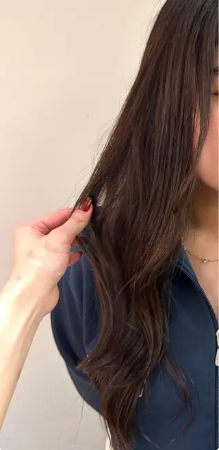 カラー 長谷川 結奈のヘアスタイル