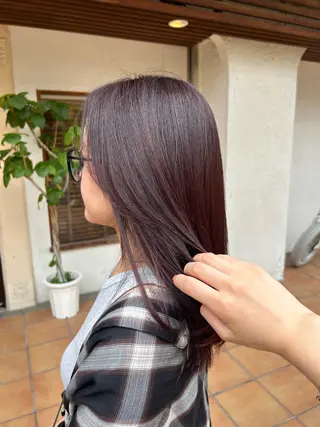 ミディアム カラー putri 川邉 優花のヘアスタイル