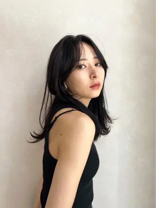 ミディアム レイヤーカット/ くびれヘア佐藤大空のヘアスタイル