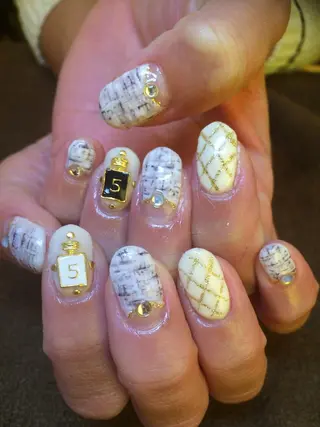 ミディアム ネイル M. KOTOMIのネイルデザイン