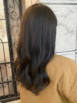 ロング カラー 藤原 侑香のヘアスタイル