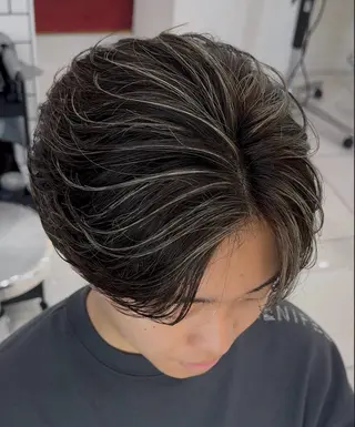 カラー メンズ RIKU/ニュアンス /波巻き/ハイライトのヘアスタイル