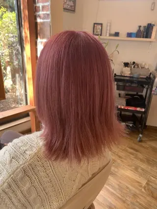 カラー ミディアム 村上 梨映のヘアスタイル