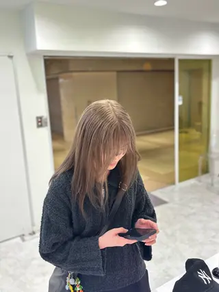 ミディアム カラー 大人っぽベージュ🤍 当日予約◎ヒロトのヘアスタイル