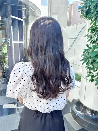 ロング カラー 西形 梨瑚のヘアスタイル