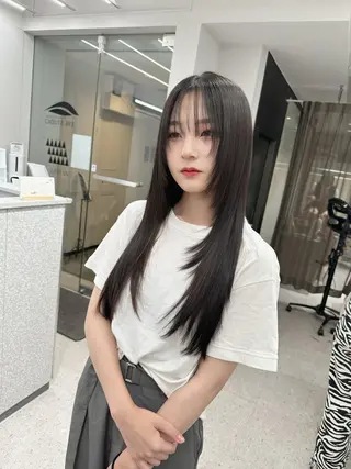 ロング 京都レイヤーカット/ 縮毛矯正/羽柴りくのマツエク・マツパデザイン